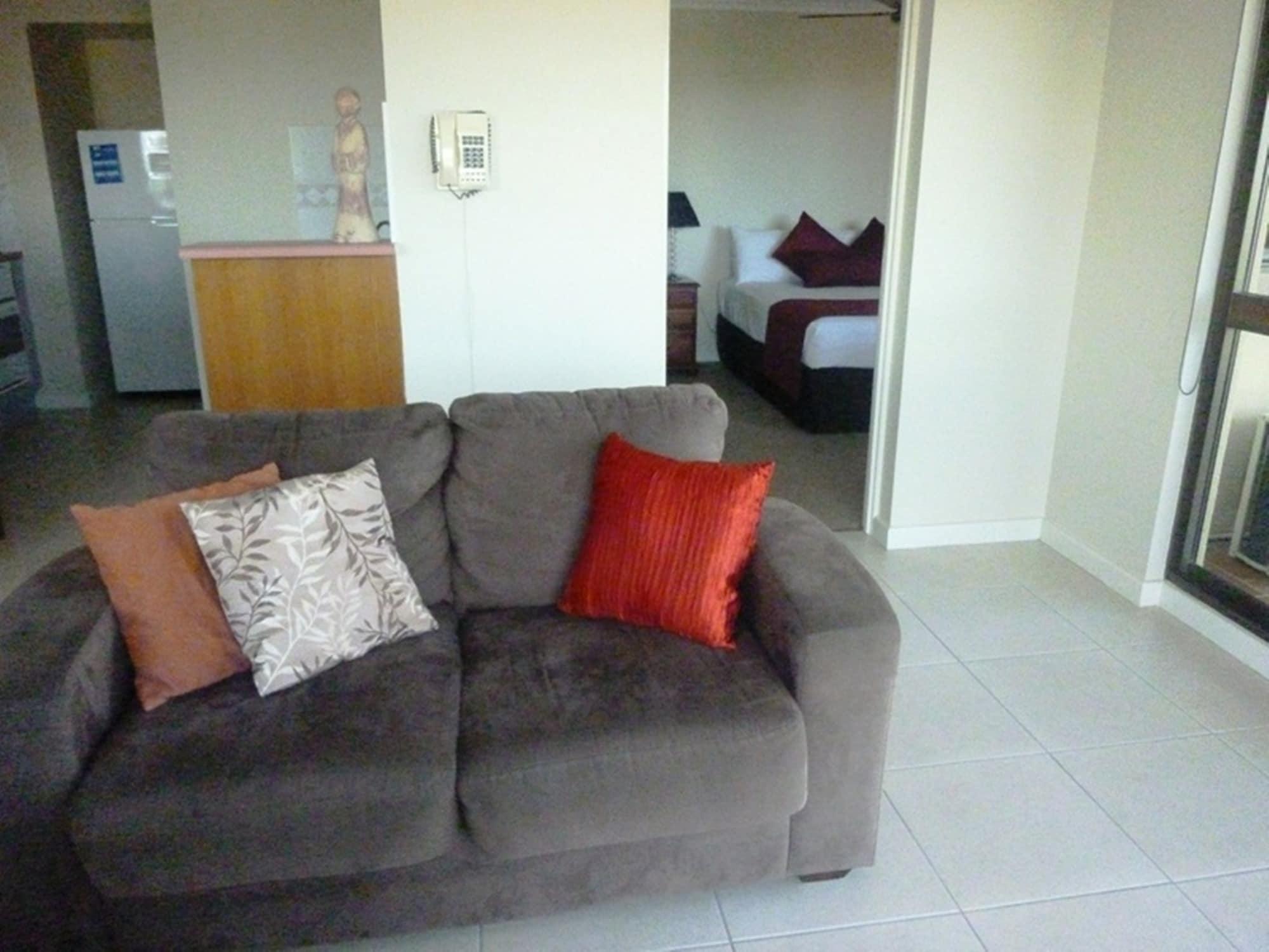 Coral Towers Holiday Suites Cairns Bagian luar foto