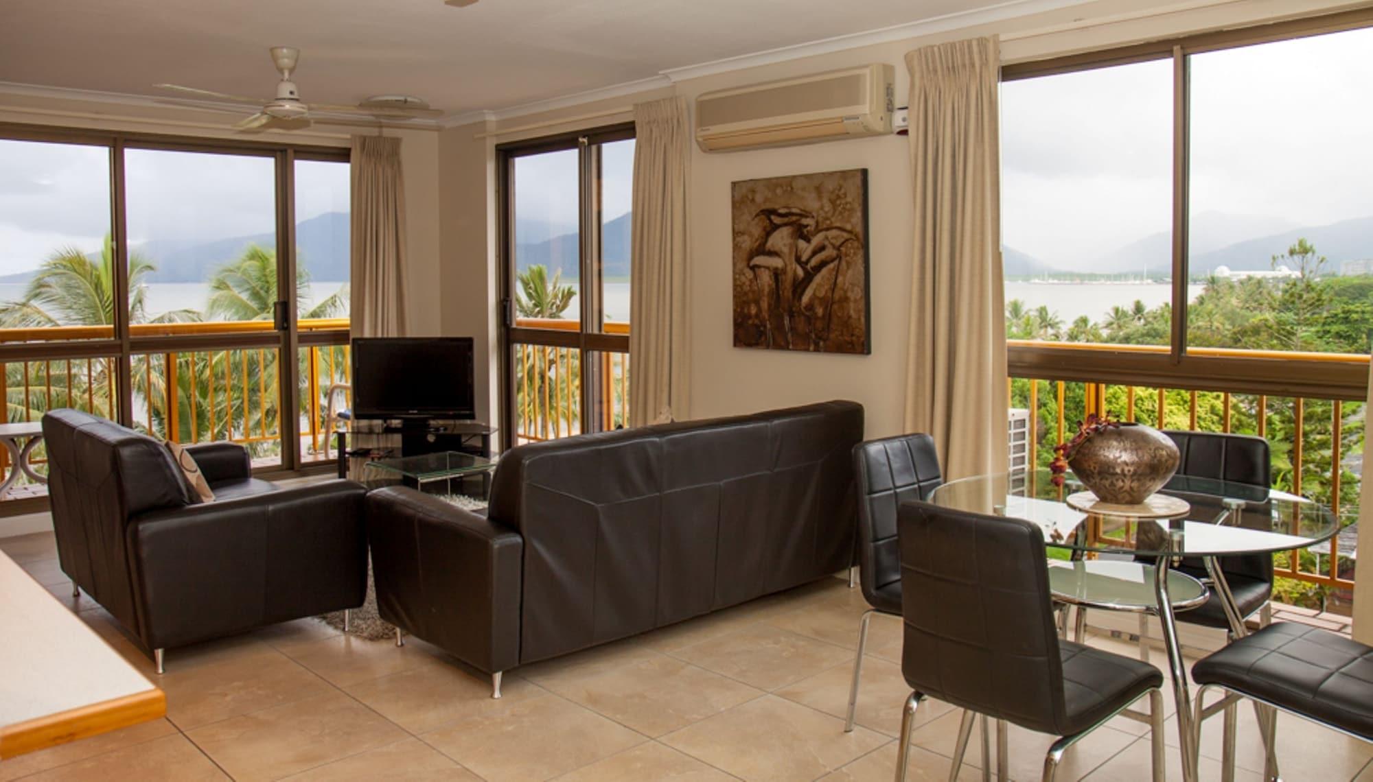 Coral Towers Holiday Suites Cairns Bagian luar foto