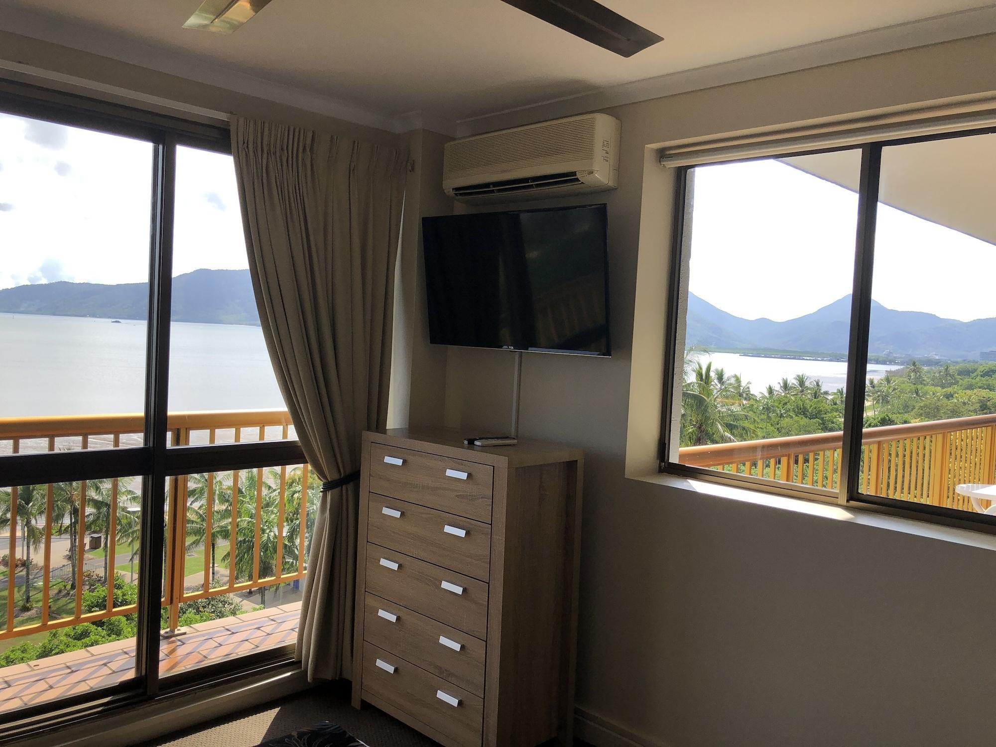 Coral Towers Holiday Suites Cairns Bagian luar foto