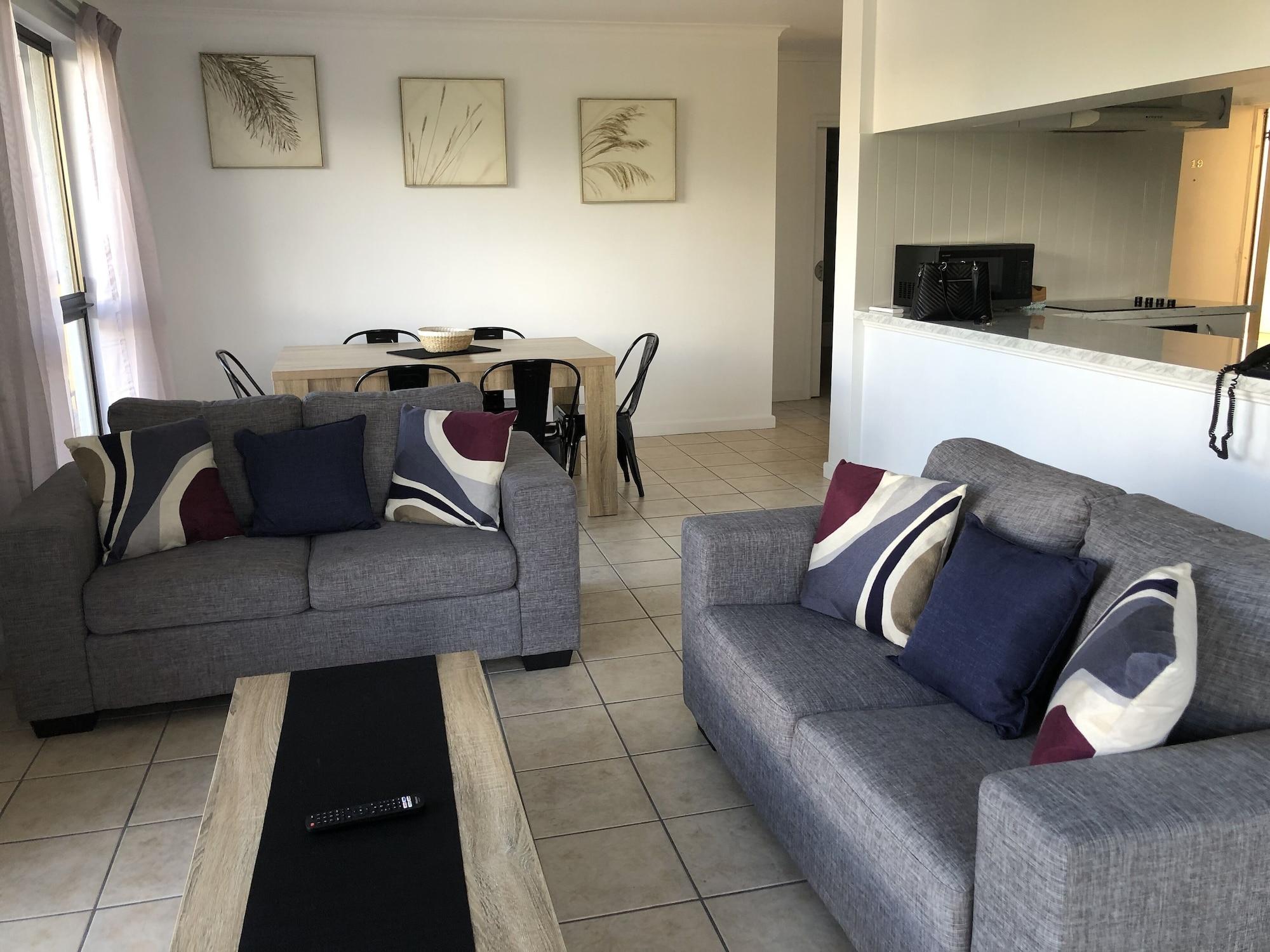 Coral Towers Holiday Suites Cairns Bagian luar foto