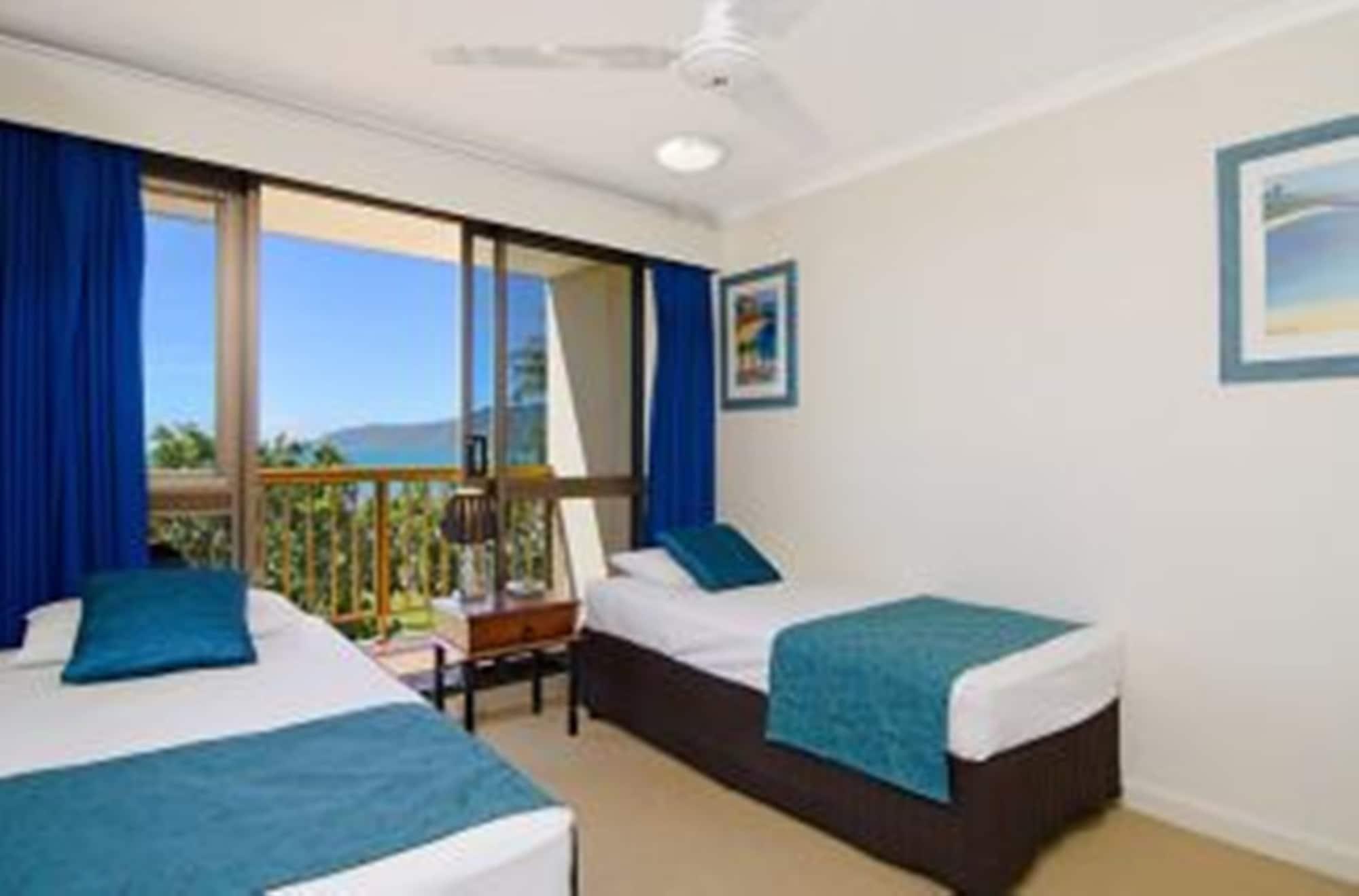 Coral Towers Holiday Suites Cairns Bagian luar foto