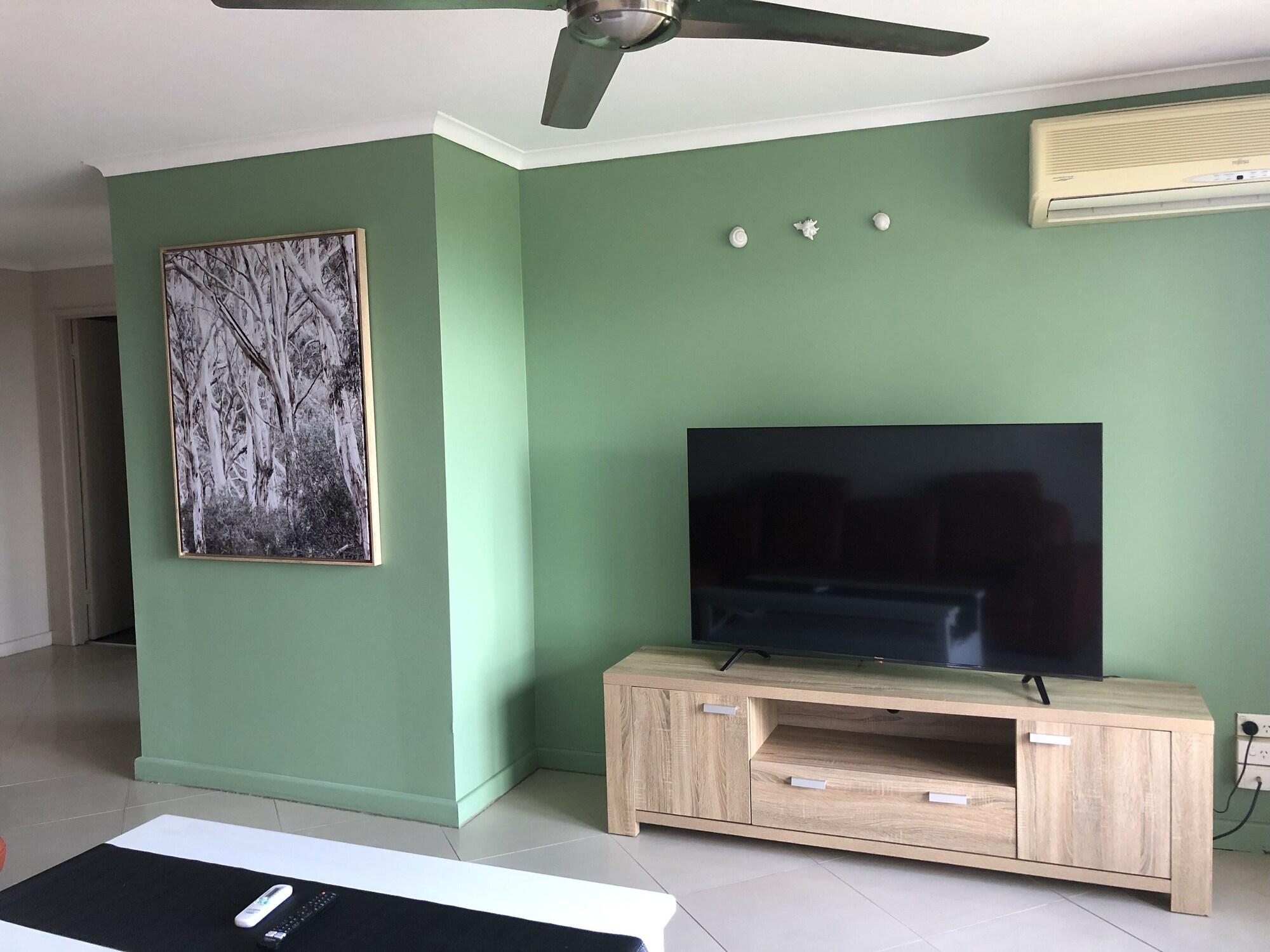 Coral Towers Holiday Suites Cairns Bagian luar foto