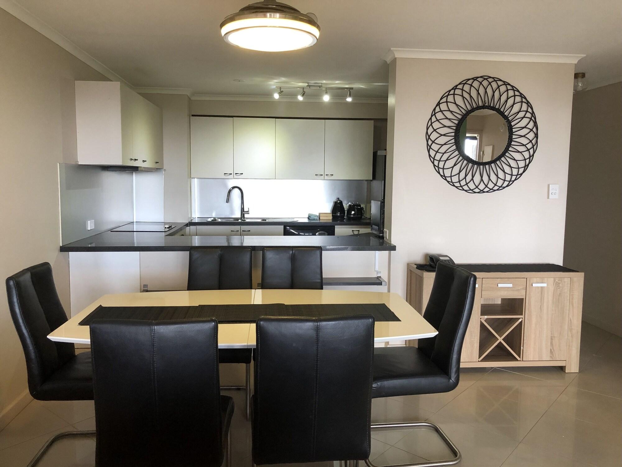 Coral Towers Holiday Suites Cairns Bagian luar foto