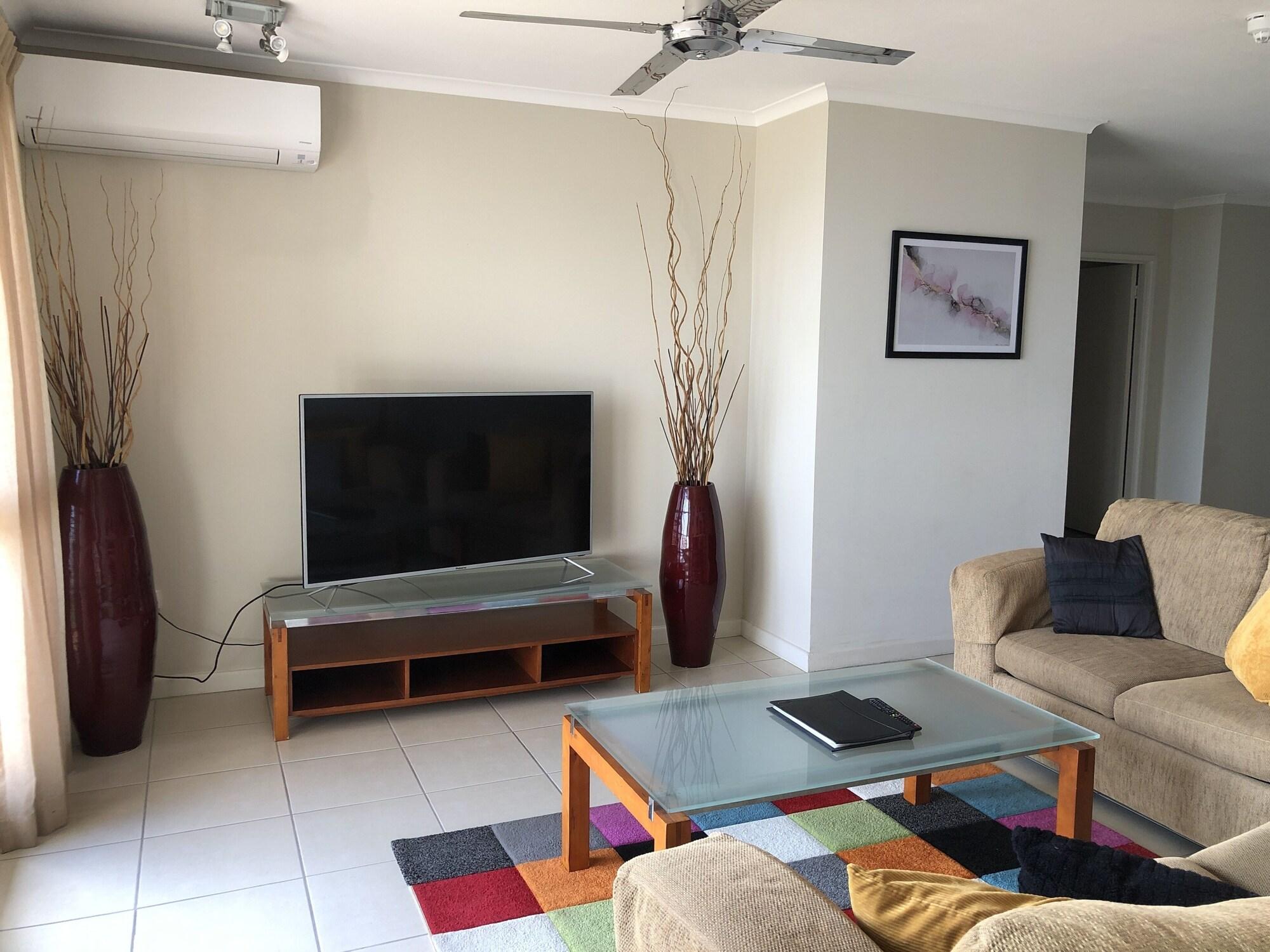 Coral Towers Holiday Suites Cairns Bagian luar foto
